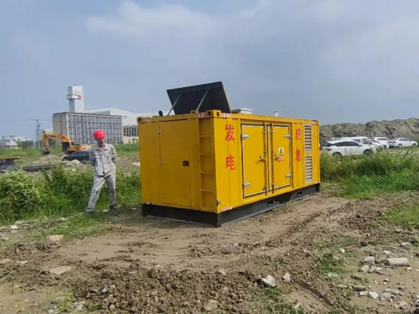 会宁200KW柴油发电机机组每小时的油耗量受哪些因素影响？